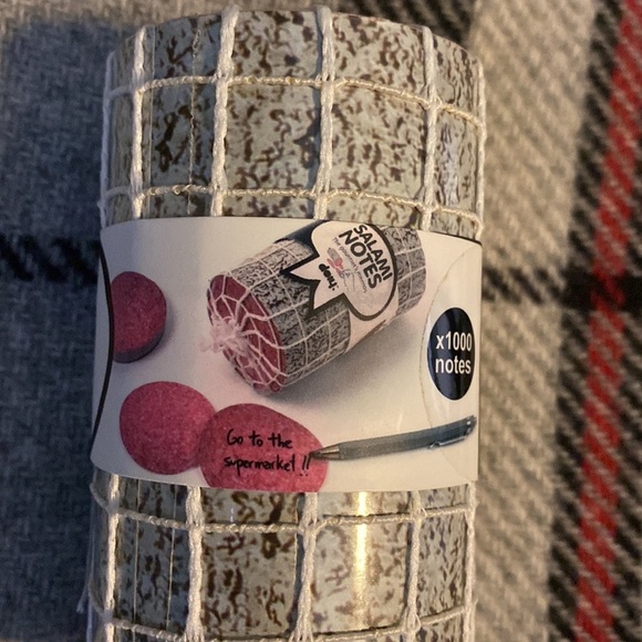 Salami Notes 1000 mini notes Note Pad - Picture 4 of 9